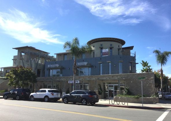 Island Terrace: 1033 B Ave, Coronado, CA 92118